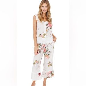 Plum Pretty Sugar Lounge Floral/White Pajama Set